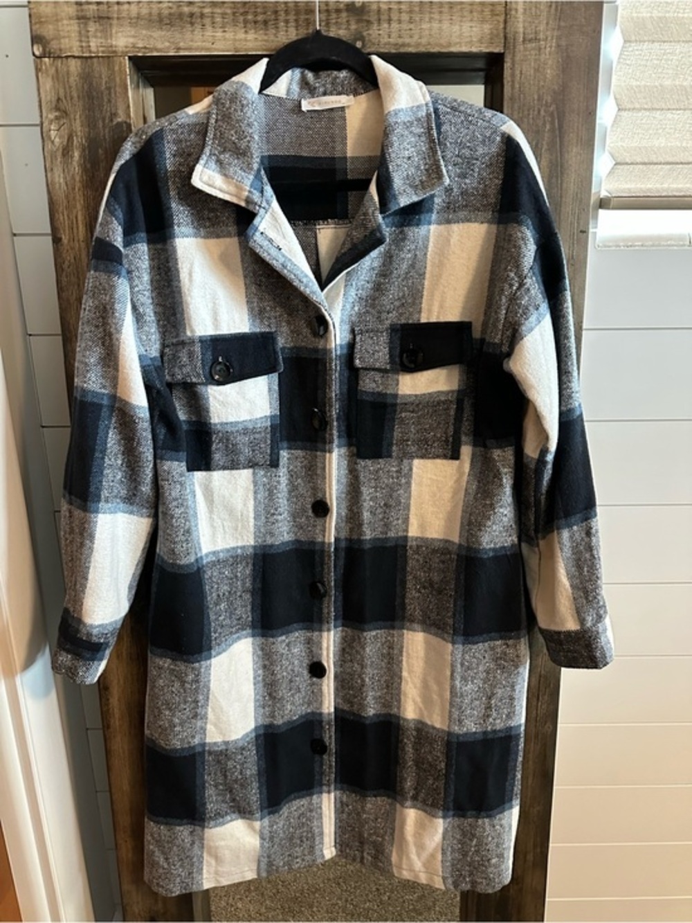 Kirundo Buffalo Plaid Shacket Coat Black White Medium Cabin Cozy Casual Chic